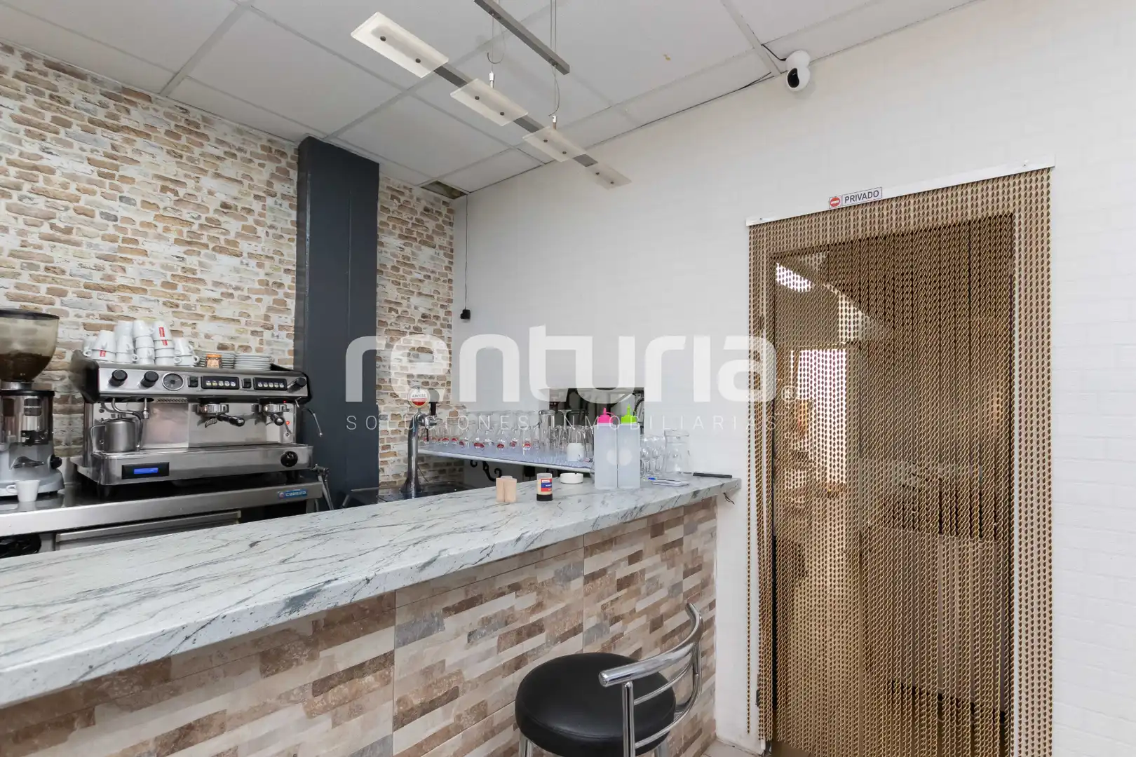 Local en venta en Gandia con Aire acondicionado, Terraza y Amueblado