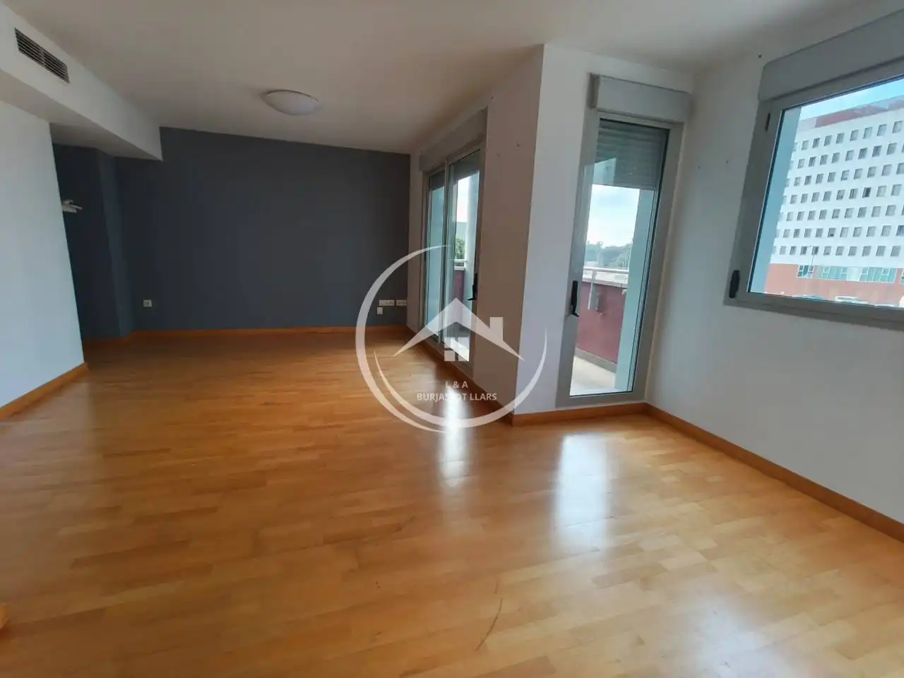 Sala de estar de Piso en venta en Burjassot con Aire acondicionado, Calefacción y Parquet