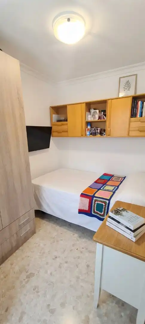 Schlafzimmer von Haus oder Chalet zum Verkauf in Sevilla mit Klimaanlage, Privatgarten und Terrasse