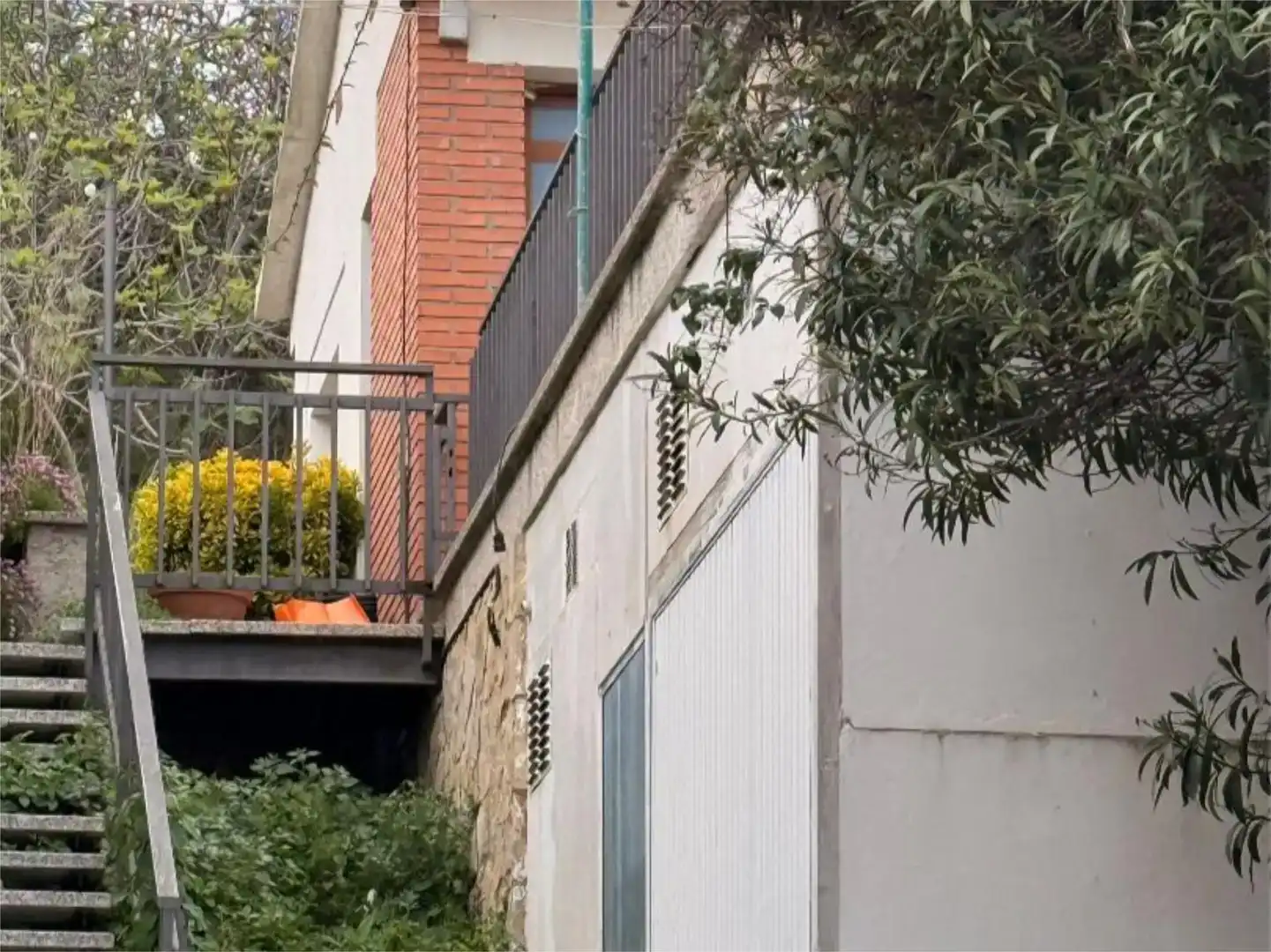 Terrassa de Pis en venda en Pallejà amb Jardí privat, Traster i Balcó