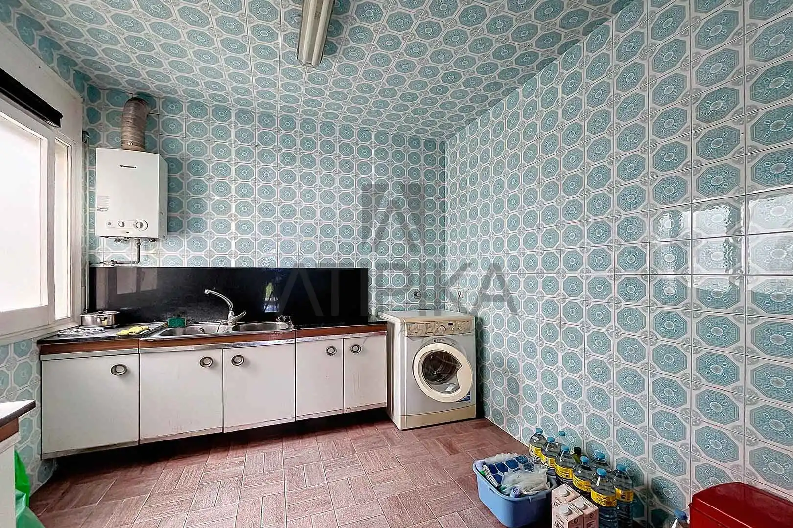 Kitchen of Flat for sale in Castelldefels  with Terrace, Storage room and Oven