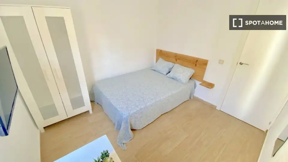 Habitación de Piso de alquiler en Sevilla con Aire acondicionado, Calefacción y Amueblado