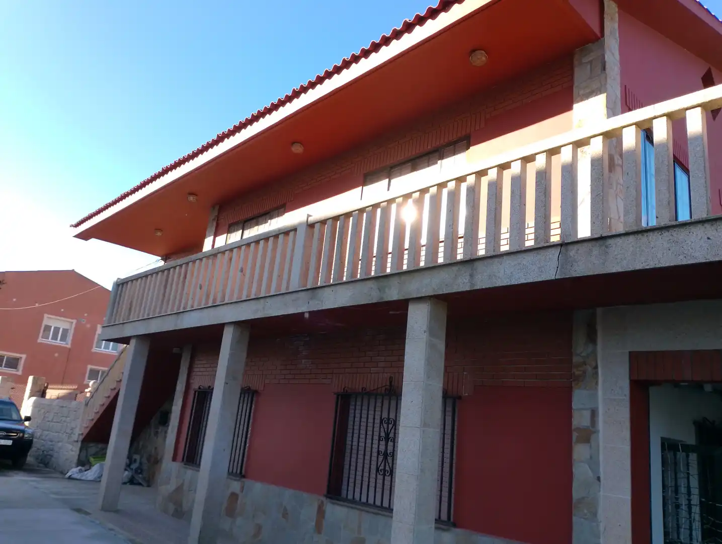 Vista exterior de Casa o xalet en venda en Ribeira amb Calefacció, Jardí privat i Parquet