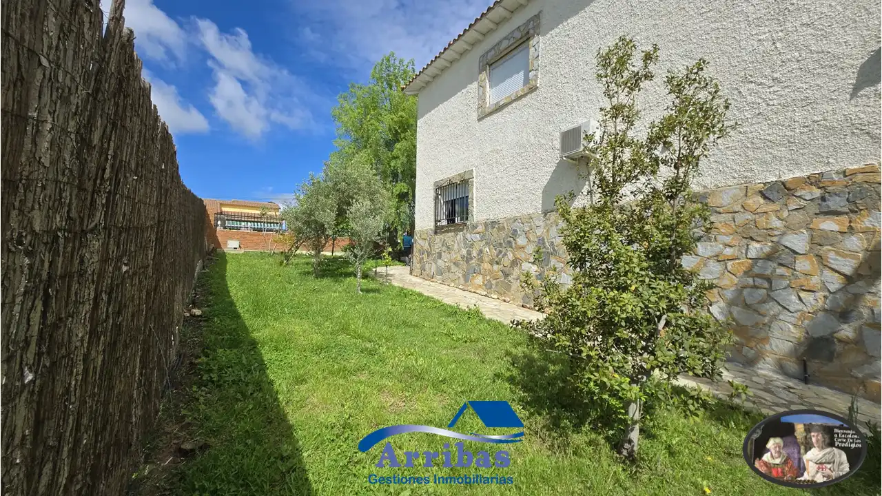 Exterior view of Houses for sale in Escalona  with Heating, Private garden and Terrace