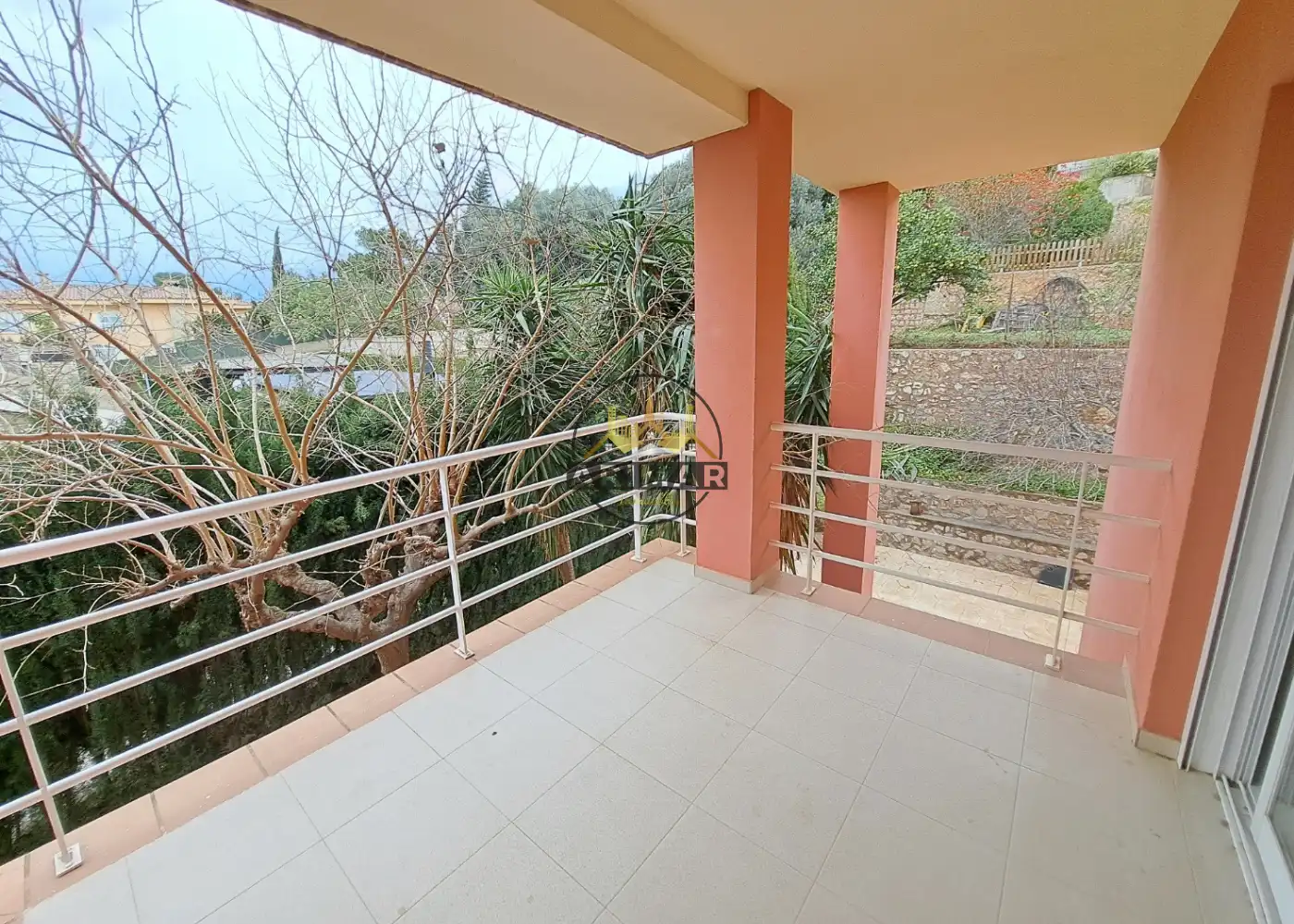 Außenansicht von Haus oder Chalet zum Verkauf in Borriol mit Heizung, Privatgarten und Terrasse