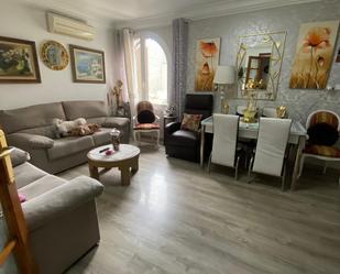 Sala d'estar de Pis en venda en Girona Capital amb Aire condicionat, Calefacció i Traster