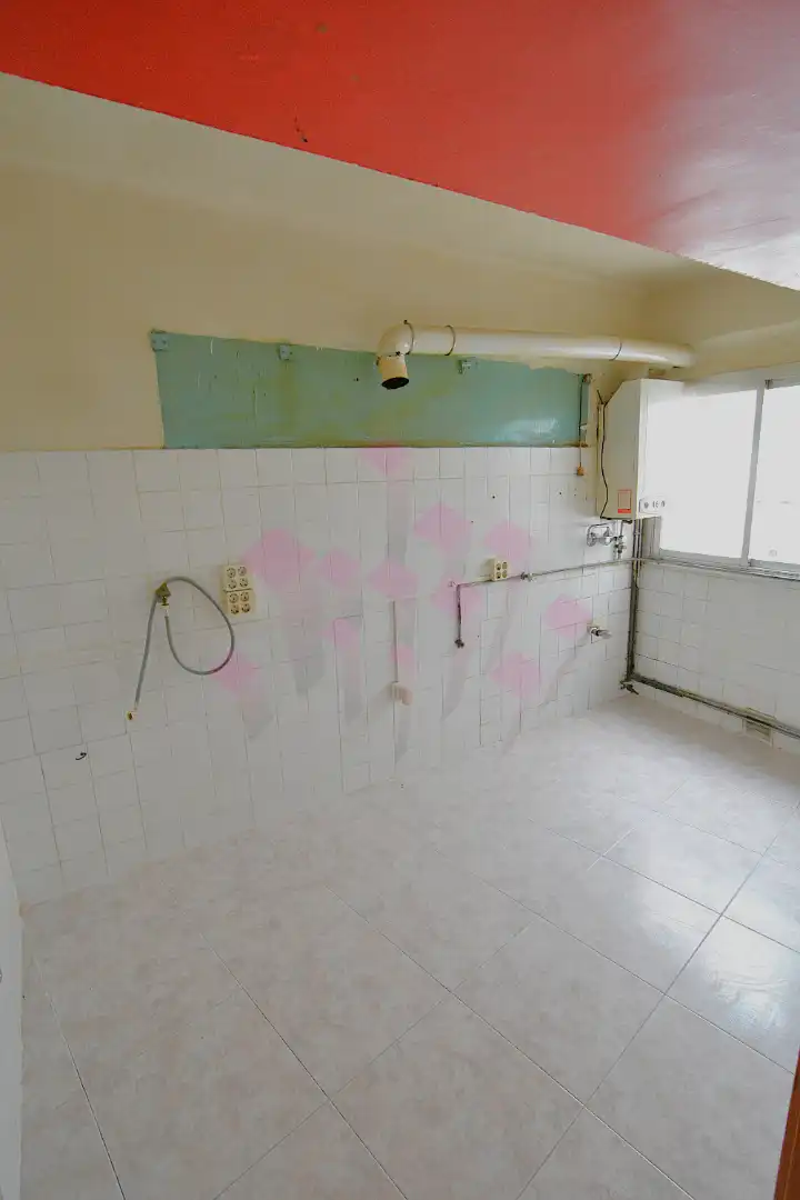 Bathroom of Flat for sale in Ciudad Real  with Air Conditioner, Heating and Terrace