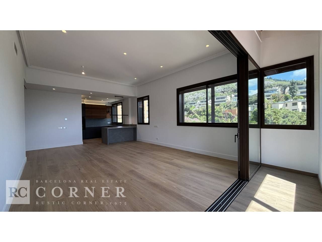 Vista exterior de Pis en venda en  Barcelona Capital amb Aire condicionat, Parquet i Terrassa