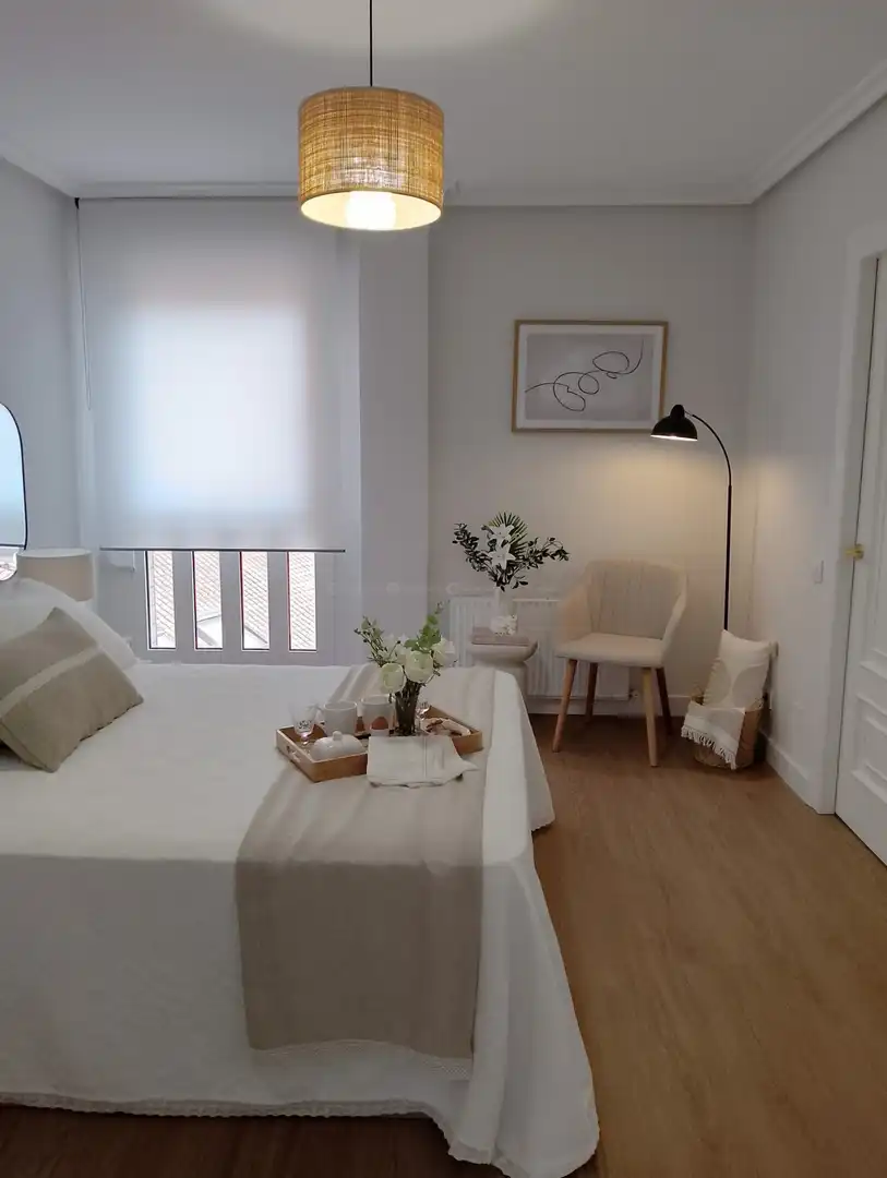 Habitación de Piso de alquiler en Gijón  con Calefacción y Amueblado