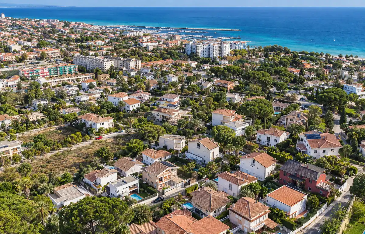 Residential land for sale in Carrer Turó de les Monges