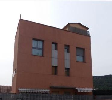 Foto 1 de Dúplex en venda a Carrer de Barcelona, Corbera de Llobregat, Barcelona