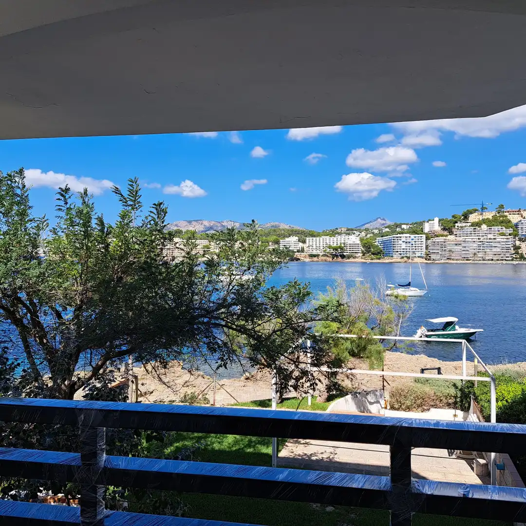 Vista exterior de Dúplex de lloguer en Calvià amb Terrassa i Balcó