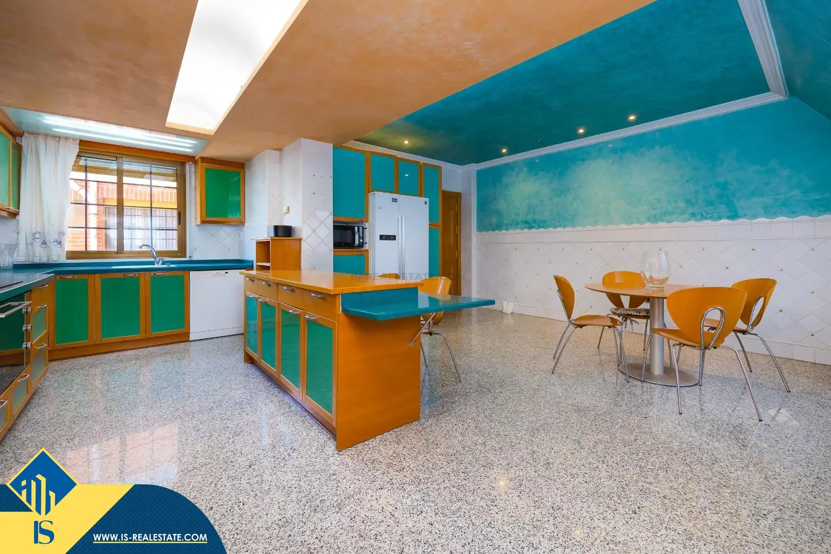Cocina de Ático de alquiler en Torrevieja con Terraza, Trastero y Amueblado