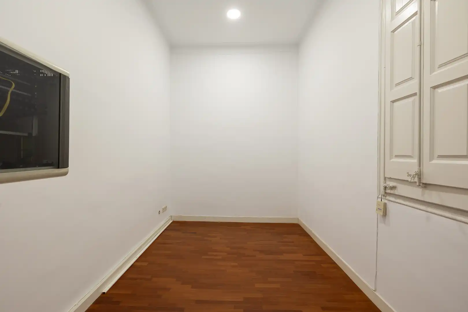 Wohnung zum Verkauf in Barcelona mit Klimaanlage, Heizung und Parkett