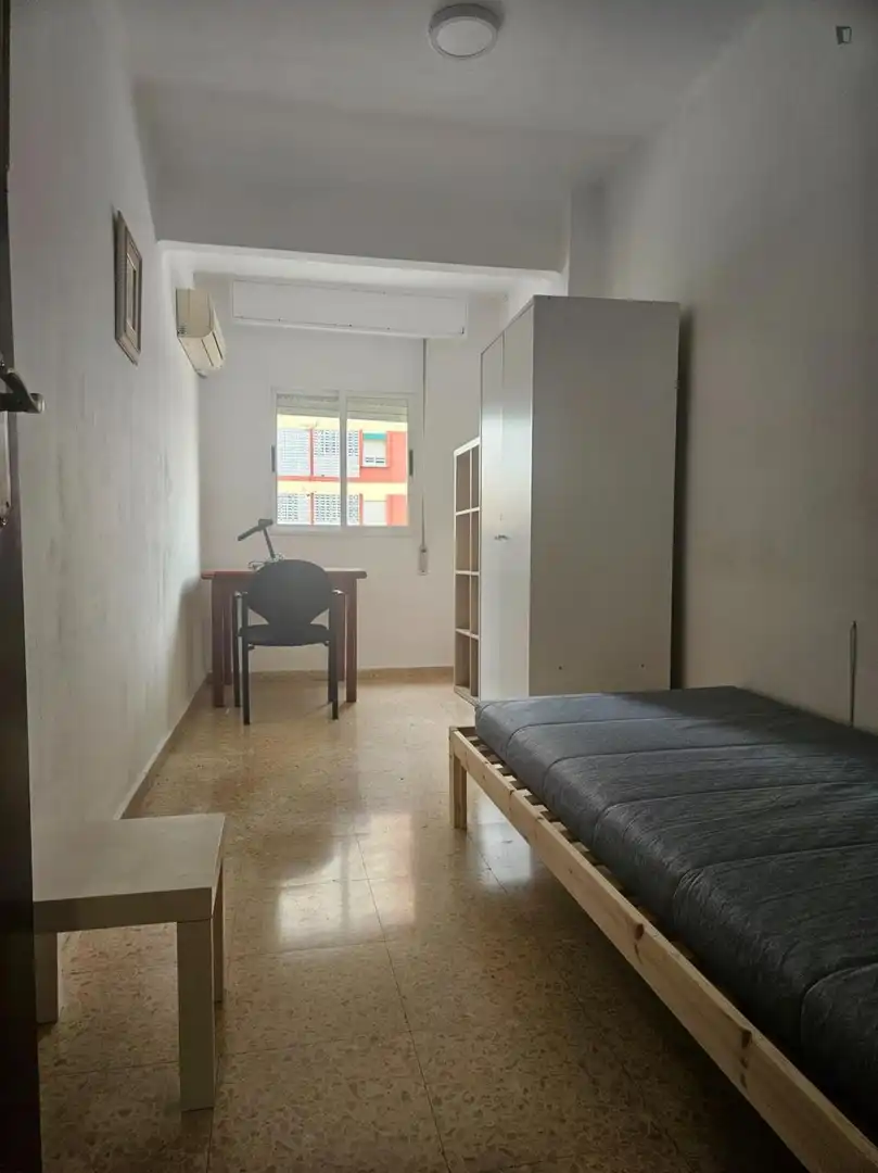 Habitació a Ciutat Fallera