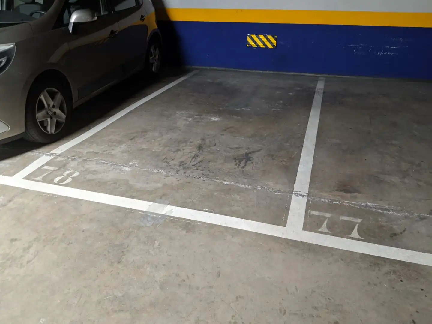 Parking de Garaje de alquiler en Las Castañeras - Bulevar