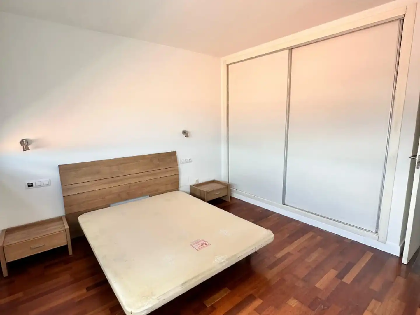 Habitación de Apartamento en venta en Murcia con Aire acondicionado, Calefacción y Piscina