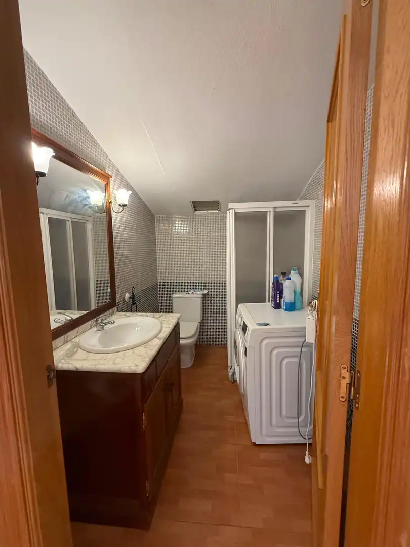 Baño de Casa o chalet de alquiler en Elche / Elx con Aire acondicionado, Calefacción y Jardín privado