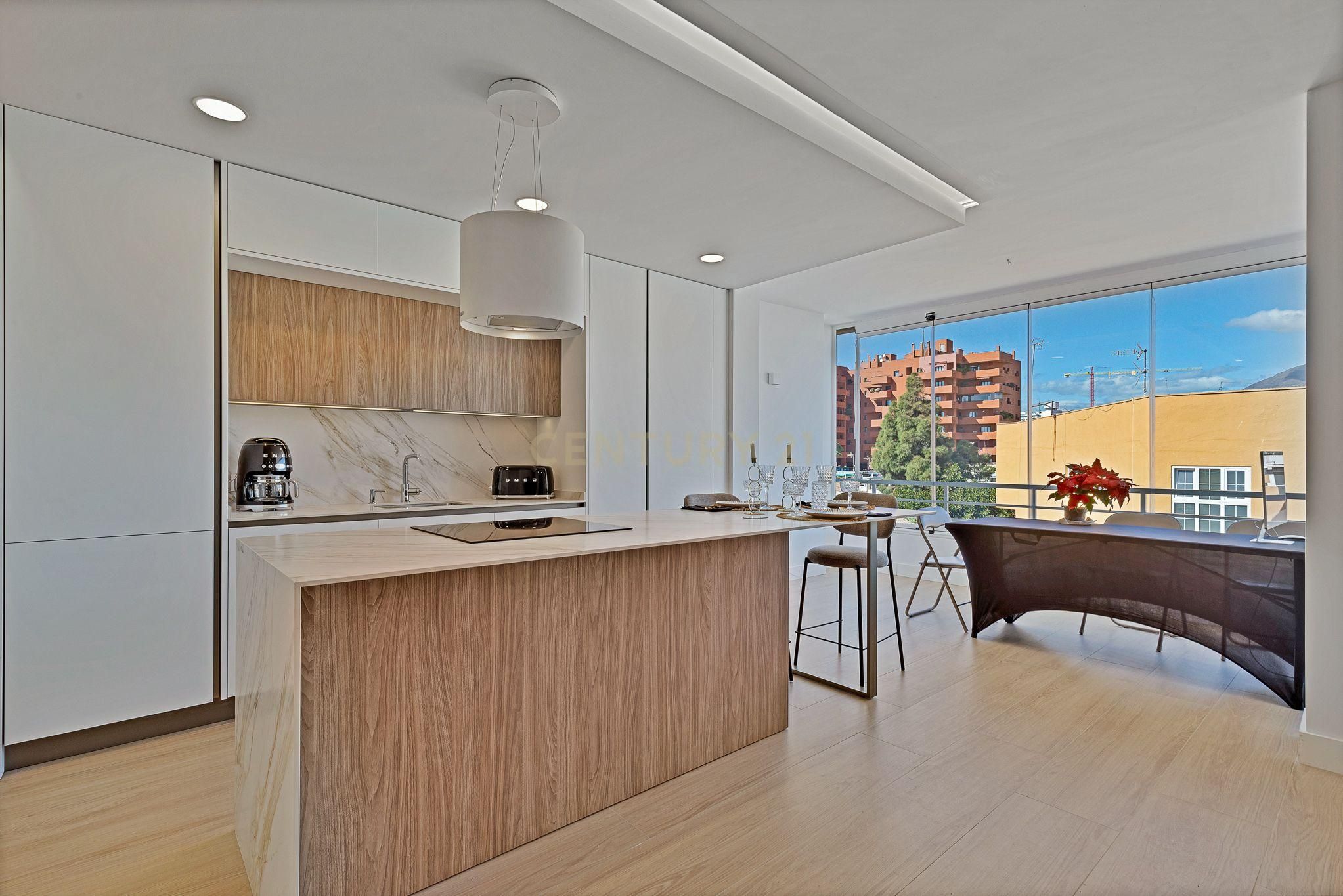 Cuina de Apartament en venda en Estepona amb Aire condicionat i Forn