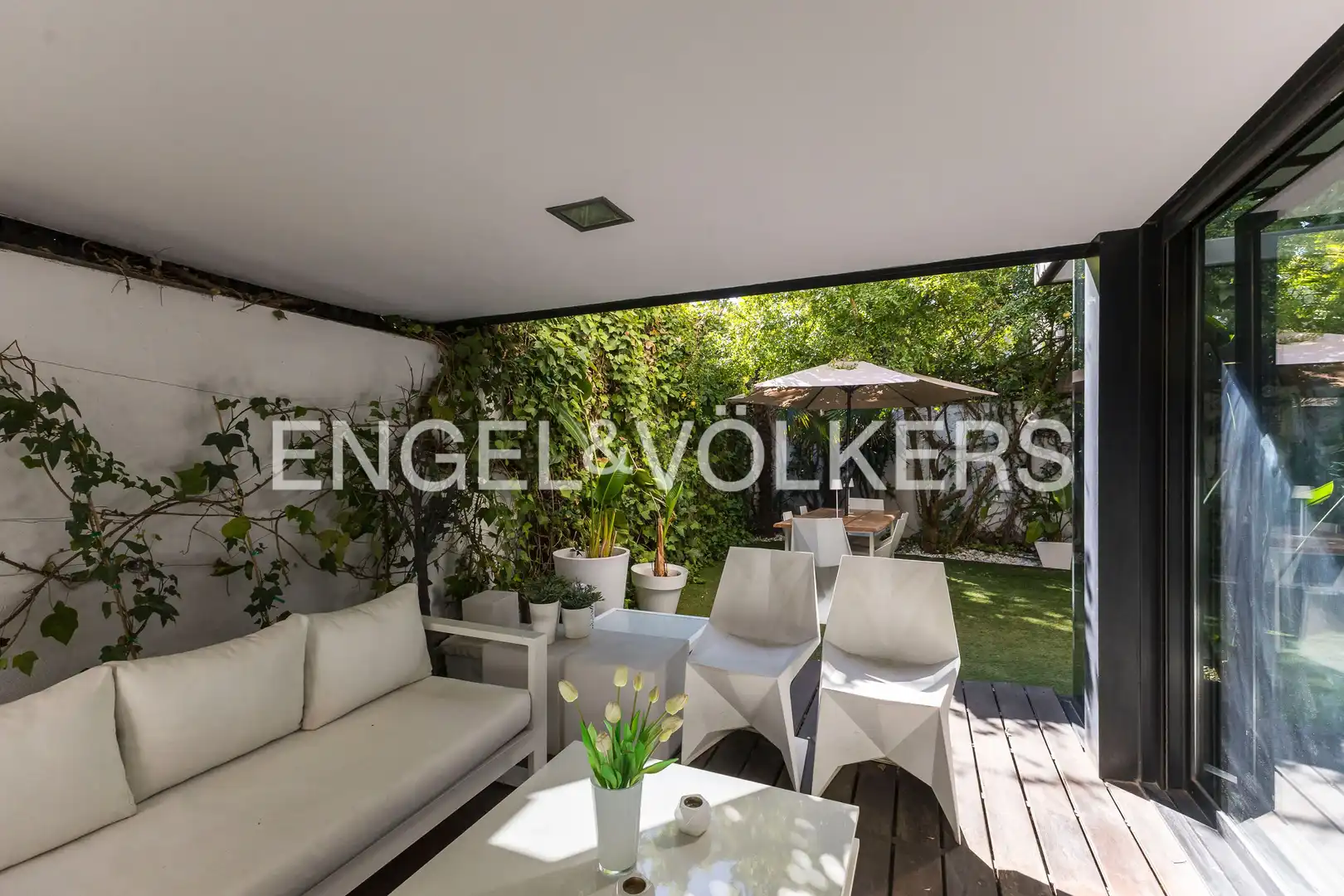 Terraza de Casa o chalet en venta en Madrid con Aire acondicionado, Calefacción y Jardín privado