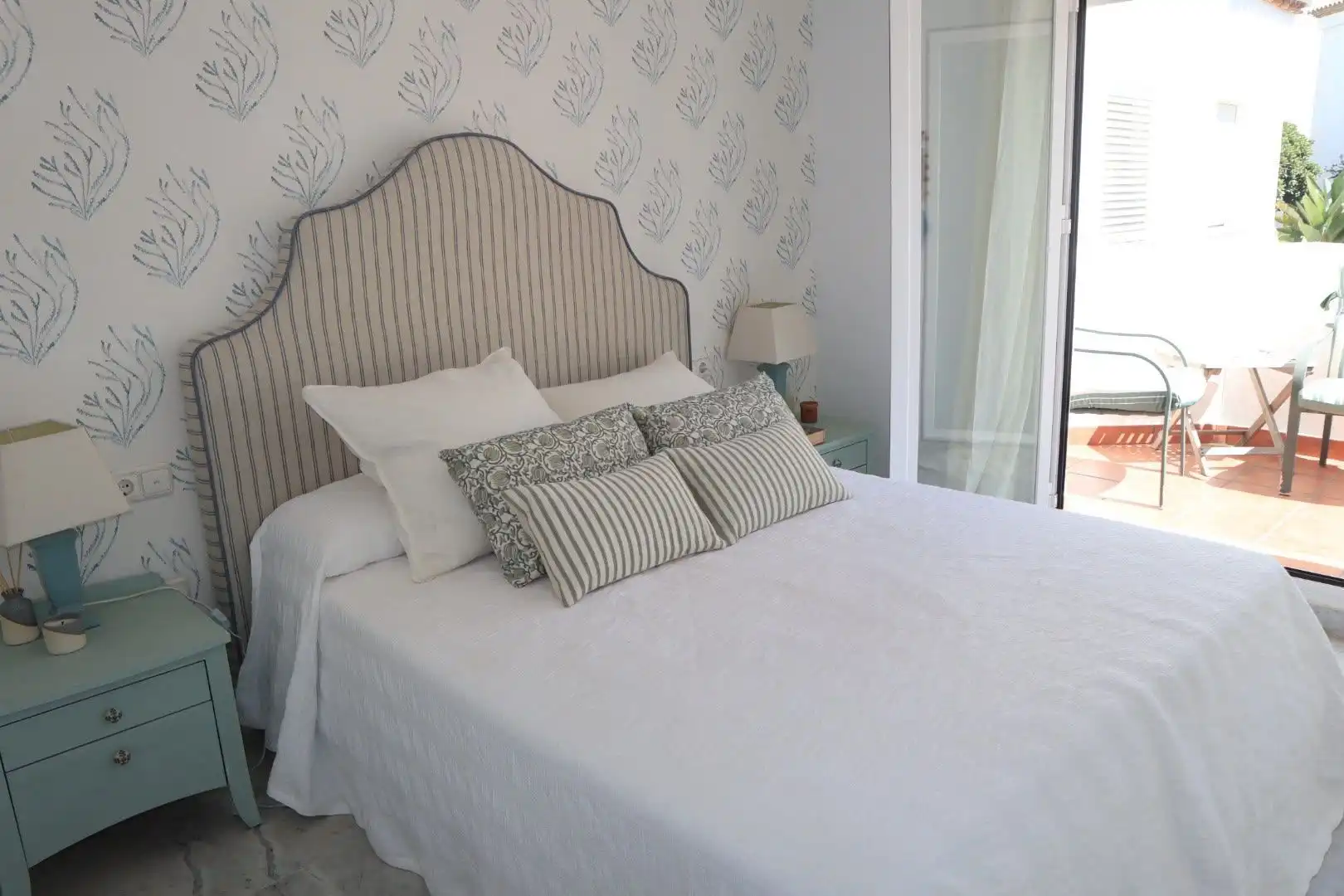 Habitación de Apartamento de alquiler en Marbella con Aire acondicionado, Amueblado y Piscina comunitaria