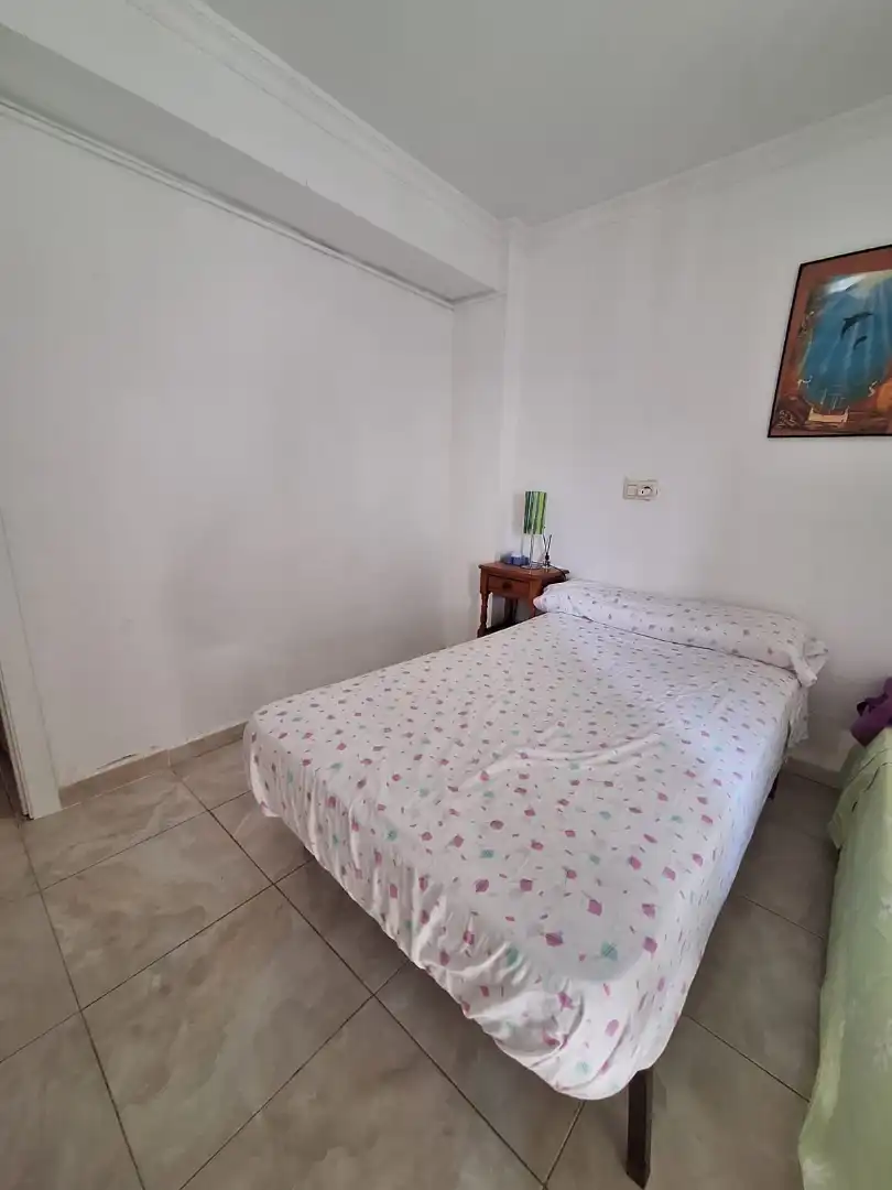 Schlafzimmer von Wohnung zur Miete in La Línea de la Concepción mit Möbliert, Ofen und Waschmaschine