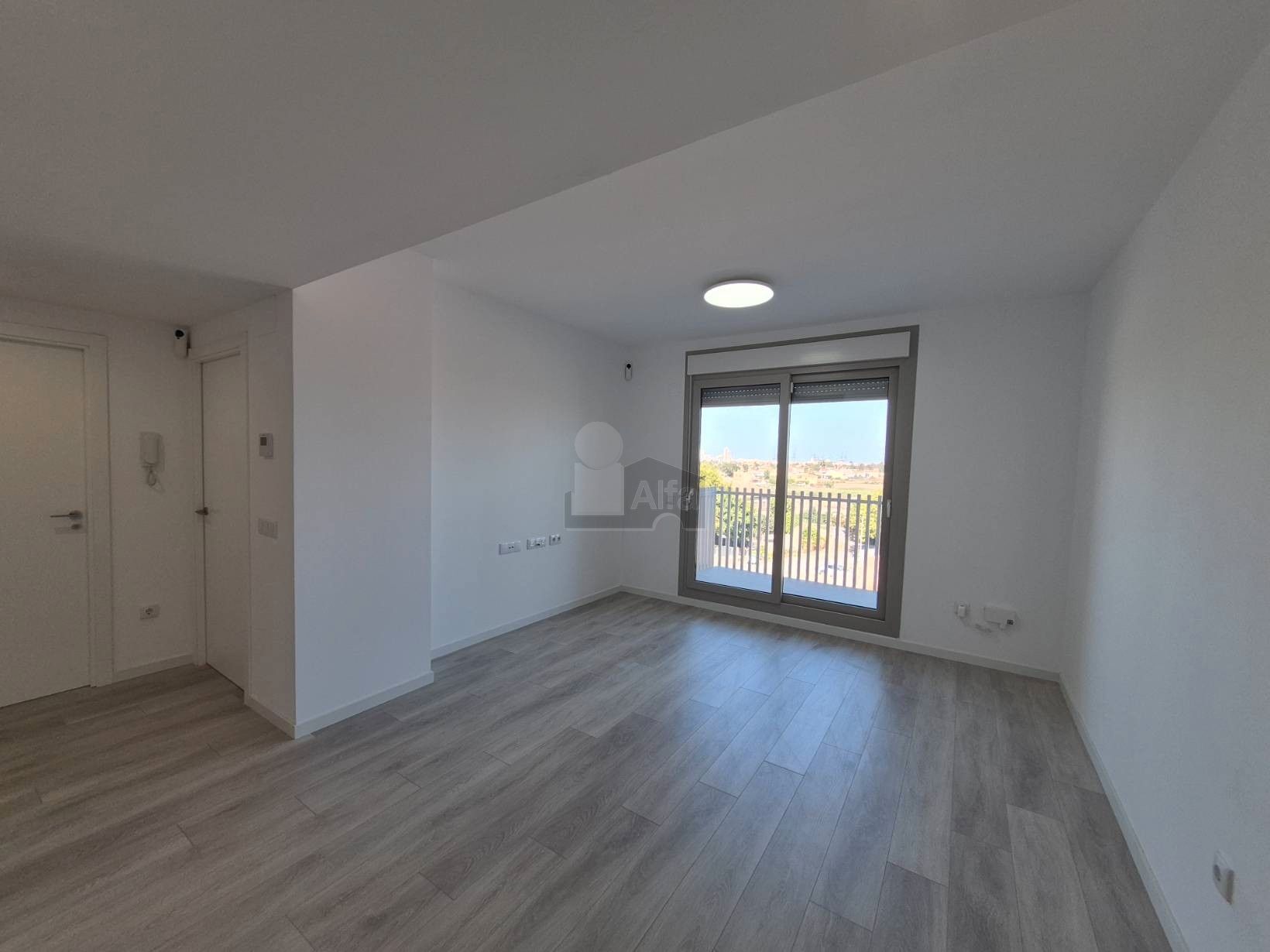Habitación de Piso de alquiler en  Valencia Capital con Aire acondicionado, Calefacción y Terraza