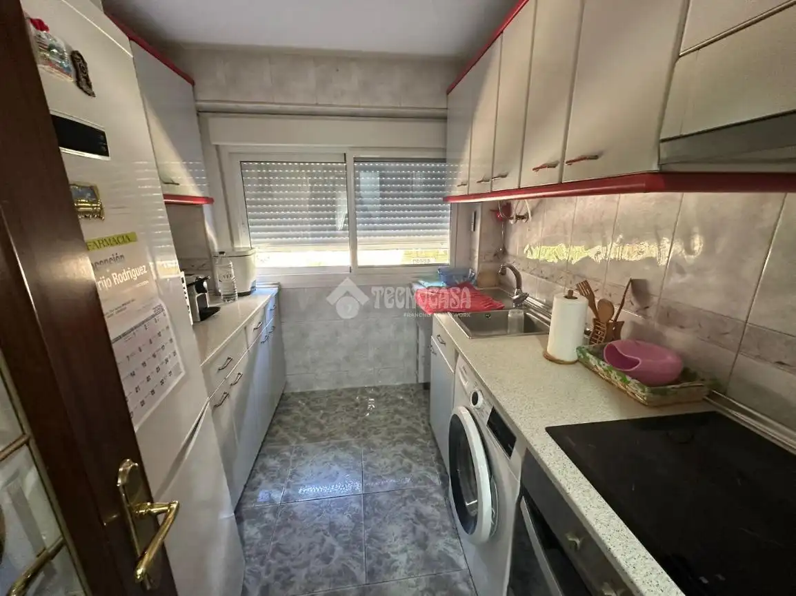 Cuina de Pis en venda en Zaragoza amb Calefacció i Moblat