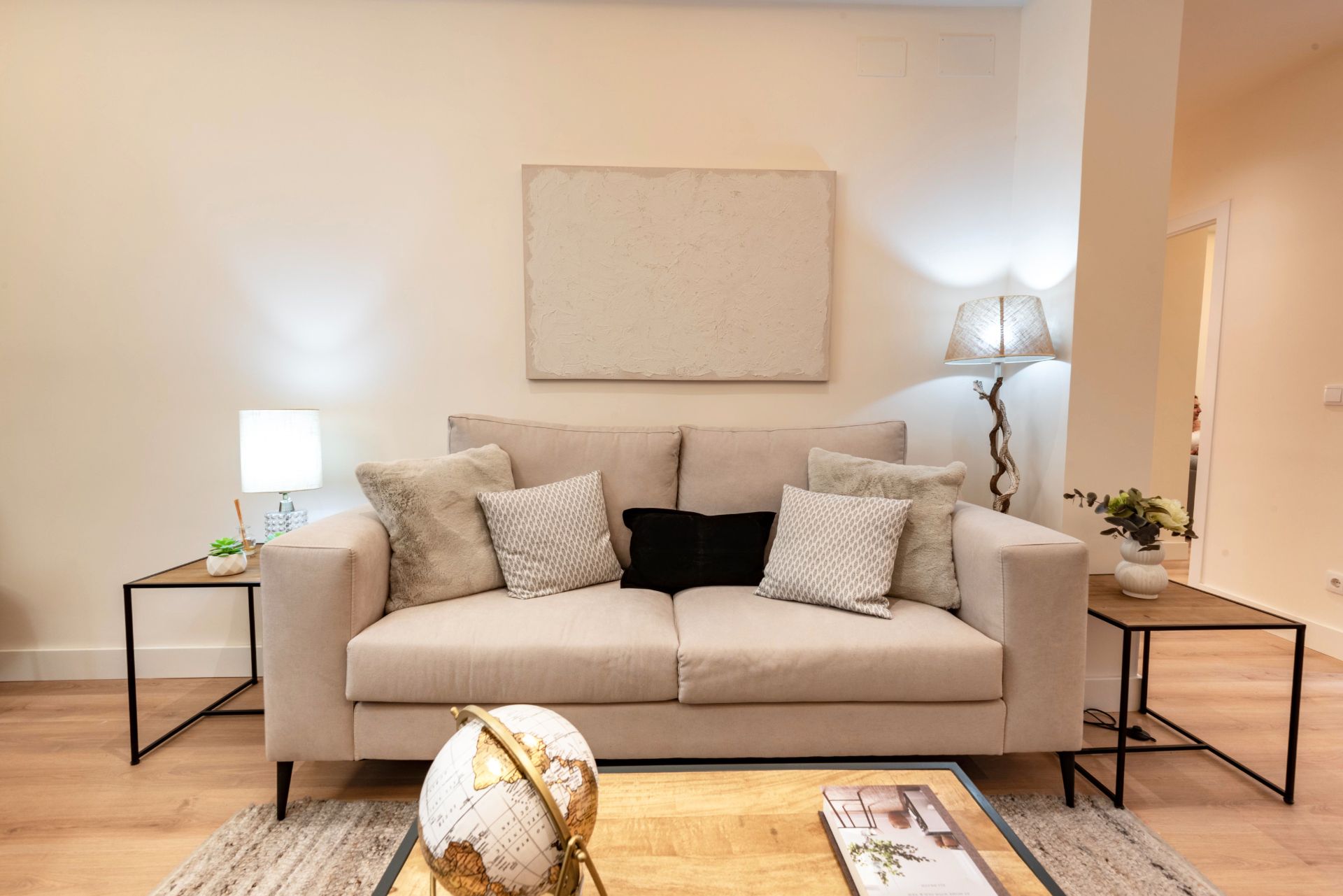 Living room of Flat for sale in  Madrid Capital  with Air Conditioner, Heating and Parquet flooring