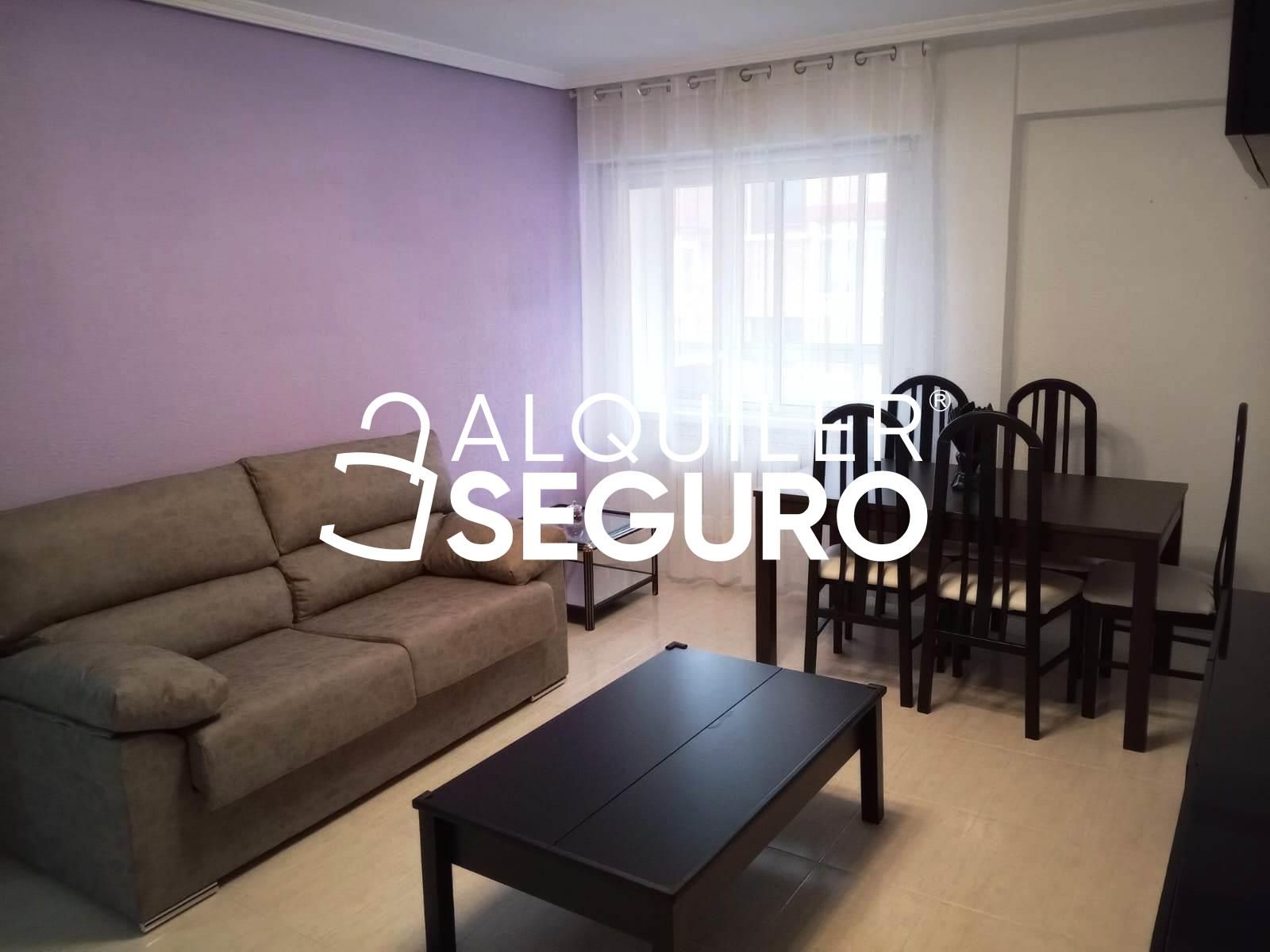 Sala d'estar de Pis de lloguer en Valladolid Capital amb Calefacció, Terrassa i Moblat