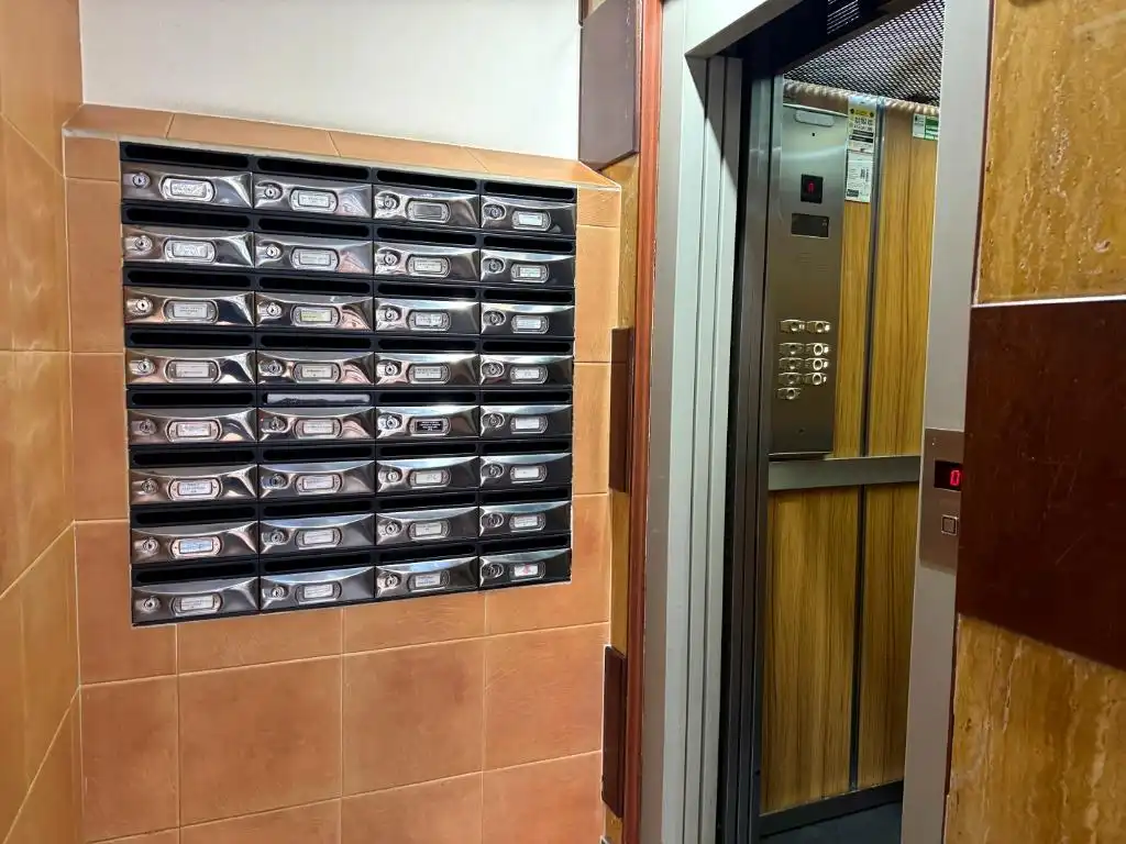 Aparcament de Pis en venda en Torrelavega  amb Calefacció i Balcó