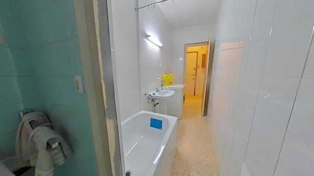 Local comercial en Venta en  Paseo paseo universal 35, TDA.2 35, 35 en Canyelles