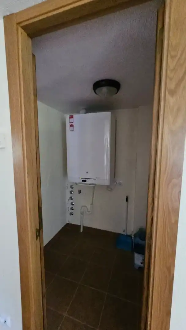 Bany de Casa o xalet de lloguer en Oleiros amb Calefacció