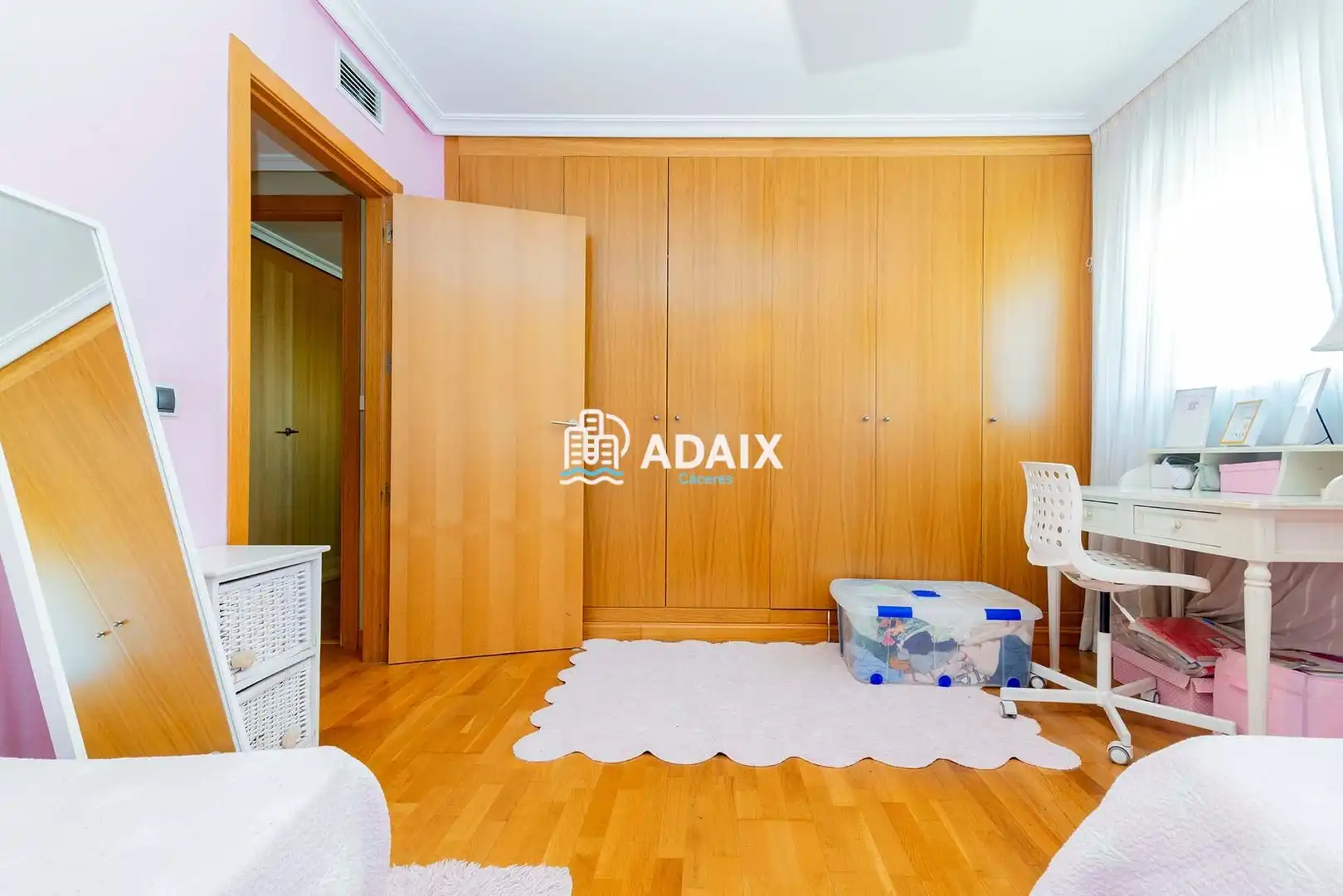 Habitación de Ático en venta en Cáceres con Aire acondicionado, Calefacción y Terraza