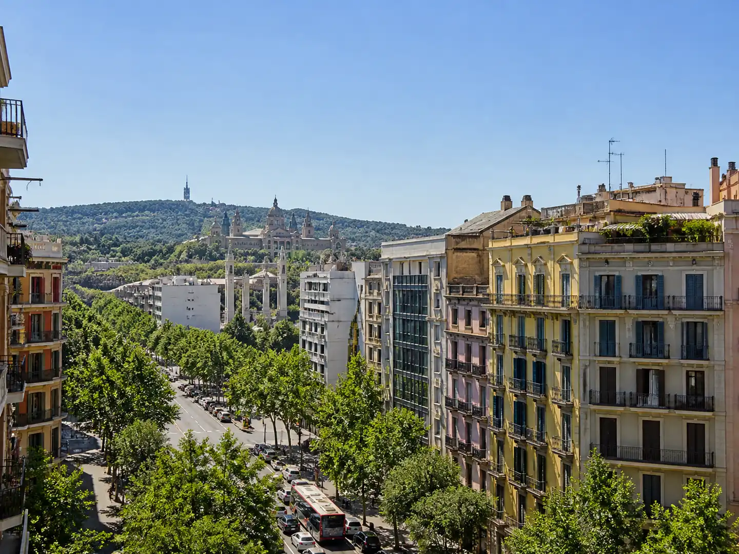 Vista exterior de Piso en venta en Barcelona con Aire acondicionado y Calefacción