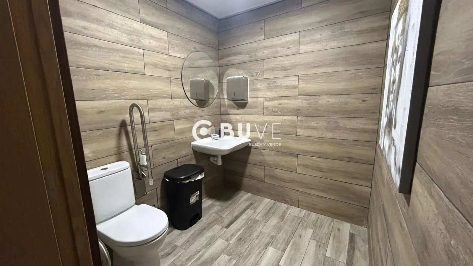 Baño de Piso de alquiler en Antequera con Aire acondicionado y Amueblado