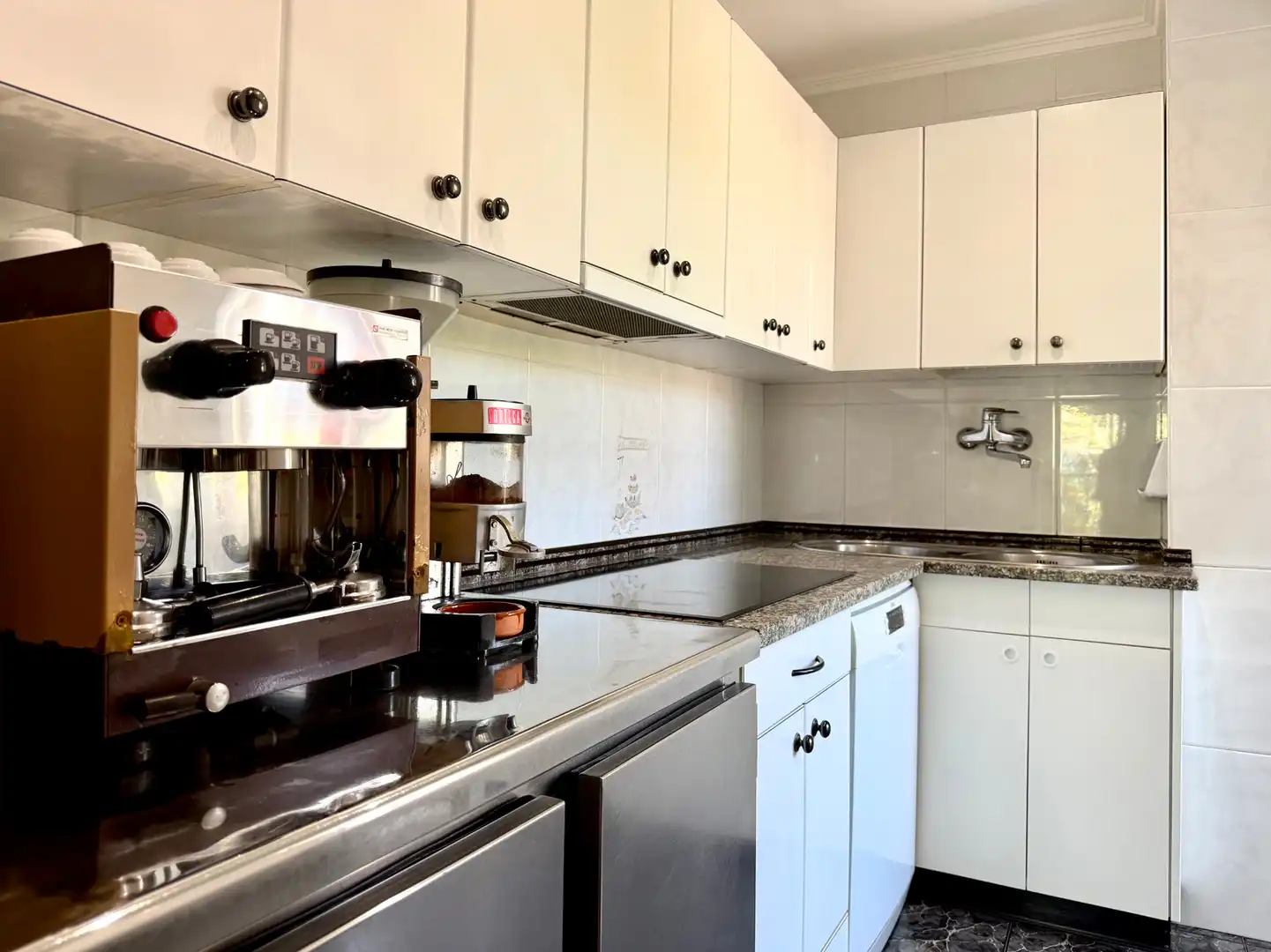 Küche von Wohnung zum Verkauf in Donostia - San Sebastián  mit Heizung, Terrasse und Möbliert