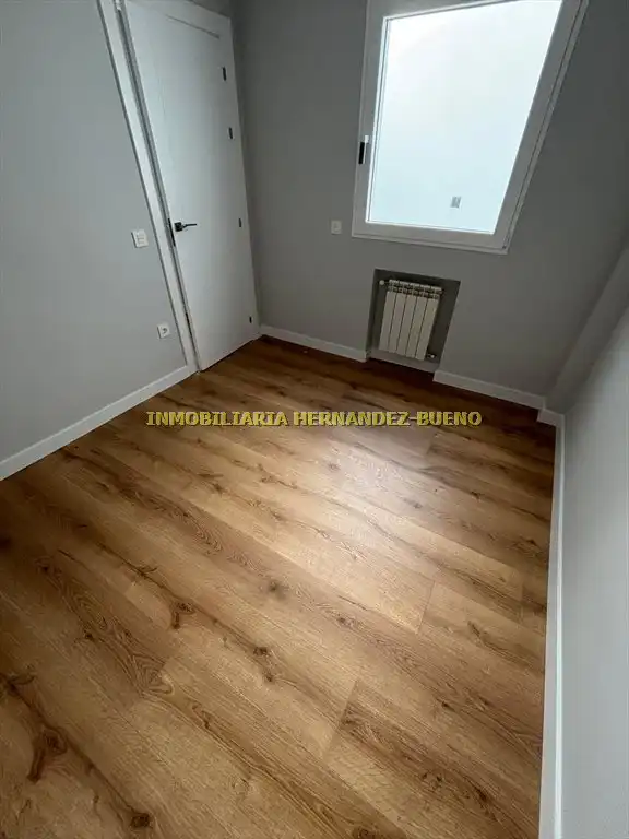 Flat for sale in Salamanca  with Air Conditioner, Heating and Balcony