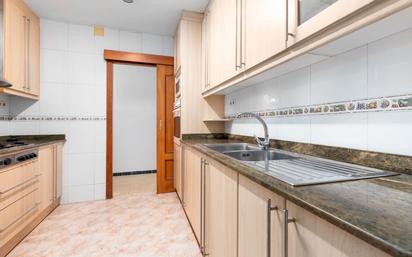 Kitchen of Flat for sale in Sant Adrià de Besòs  with Air Conditioner, Heating and Terrace