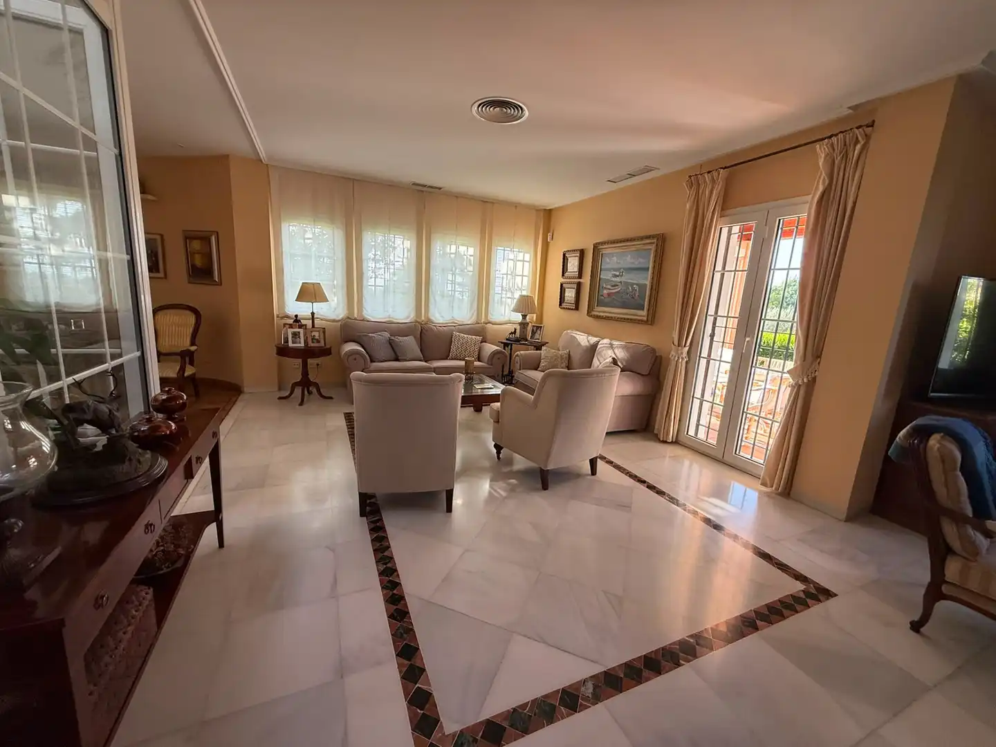 Sala de estar de Casa o chalet en venta en Córdoba con Aire acondicionado, Calefacción y Jardín privado