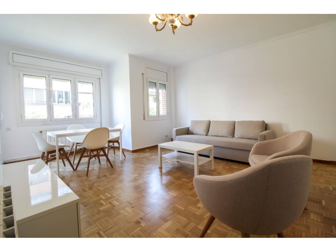 Sala de estar de Piso de alquiler en  Barcelona Capital con Calefacción, Terraza y Amueblado