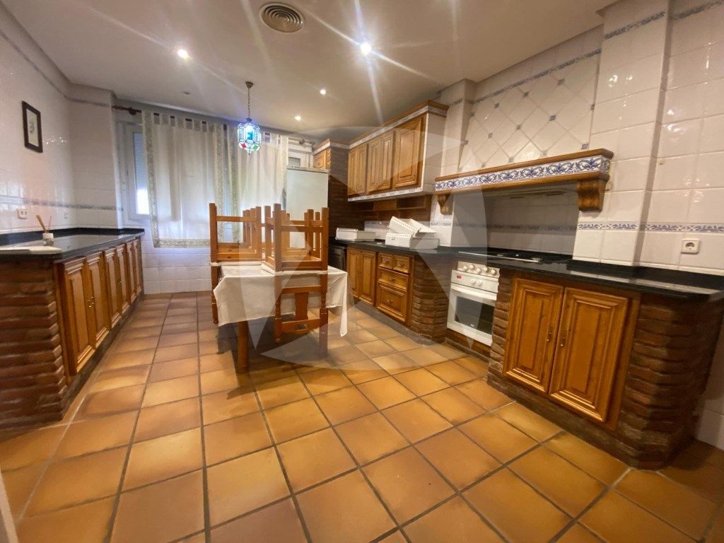 Cocina de Casa o chalet en venta en Badajoz Capital con Aire acondicionado, Jardín privado y Terraza