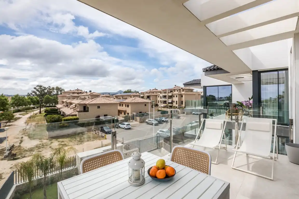 Terrasse von Wohnungen zur Miete in Jávea / Xàbia mit Klimaanlage, Privatgarten und Schwimmbad