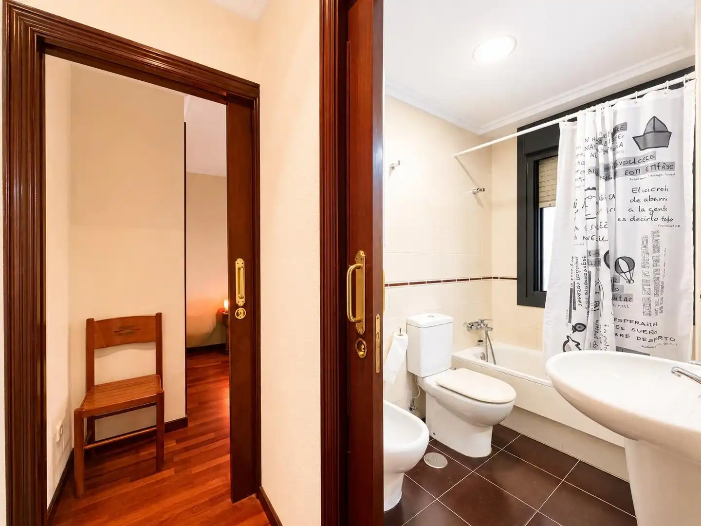 Bathroom of Flat for sale in Vigo   with Heating, Storage room and Furnished