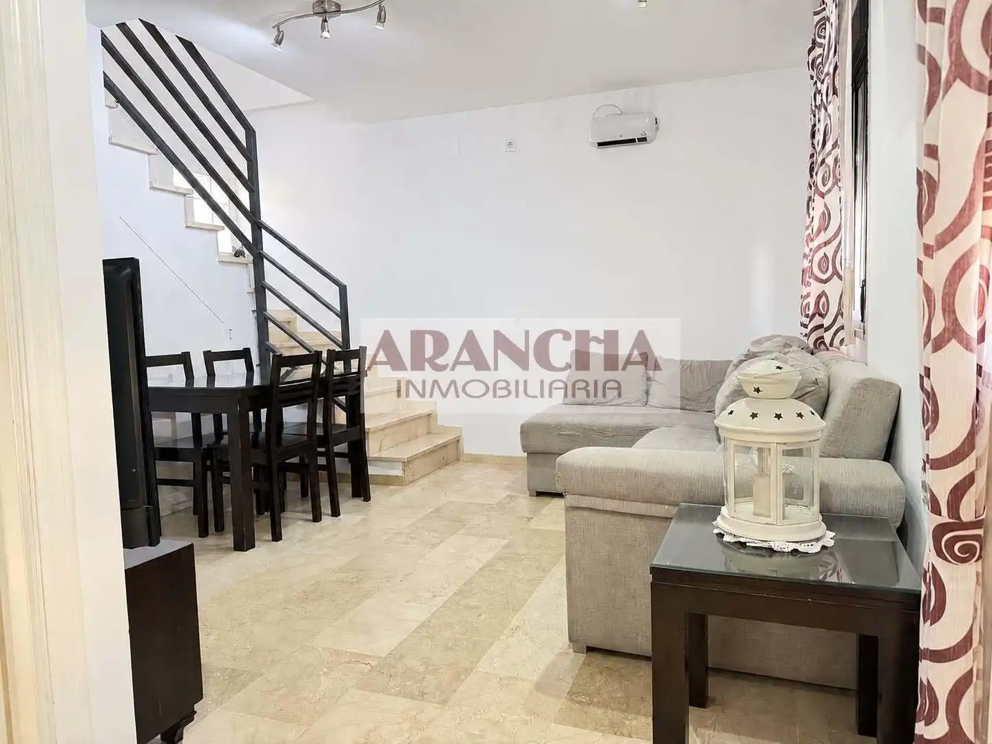 Wohnzimmer von Maisonette zum Verkauf in Chipiona