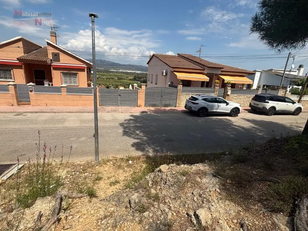 Terreno residencial en venta en Calle Esparraguera