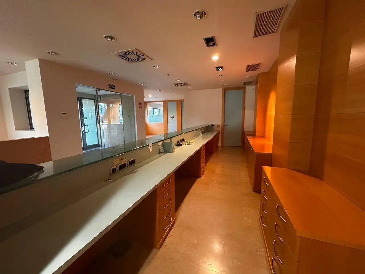 Local comercial de lloguer a JOSEP UMBERT I VENTURA, imagen 18