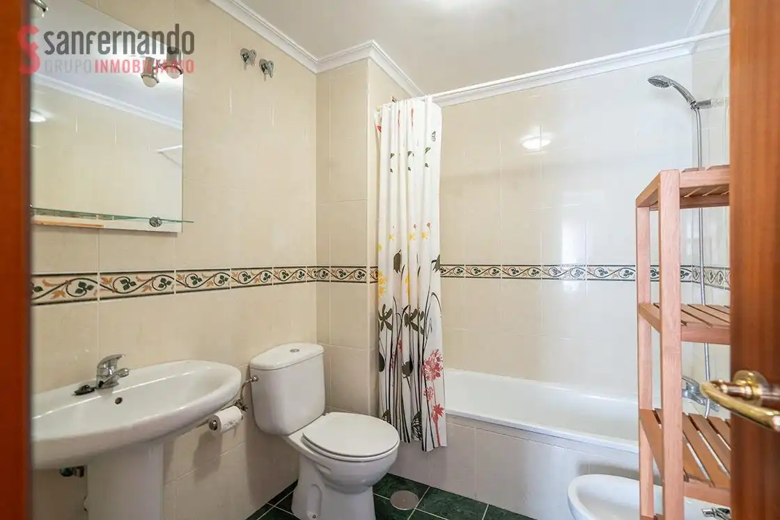 Baño de Piso en venta en Miengo con Terraza
