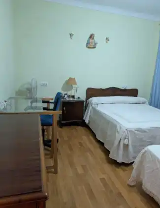 Habitación de Casa adosada en venta en Fuerte del Rey con Aire acondicionado, Calefacción y Trastero