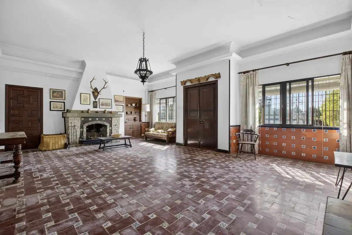 Finca rústica en venta en C. Pablo Picasso, Lora del Río